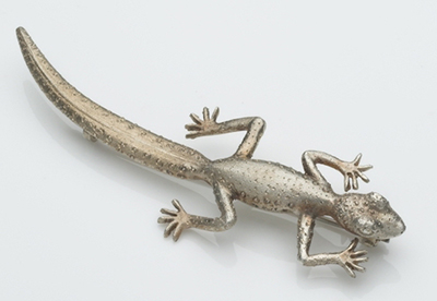 Gecko brooch